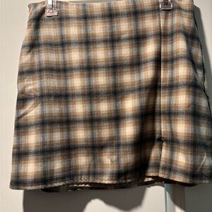 Old Navy Plaid Mini Skirt in Tan and Black